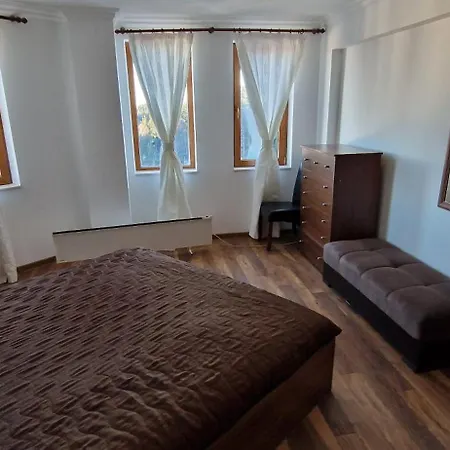 Grand Monastery 3 10 * פמפורובו